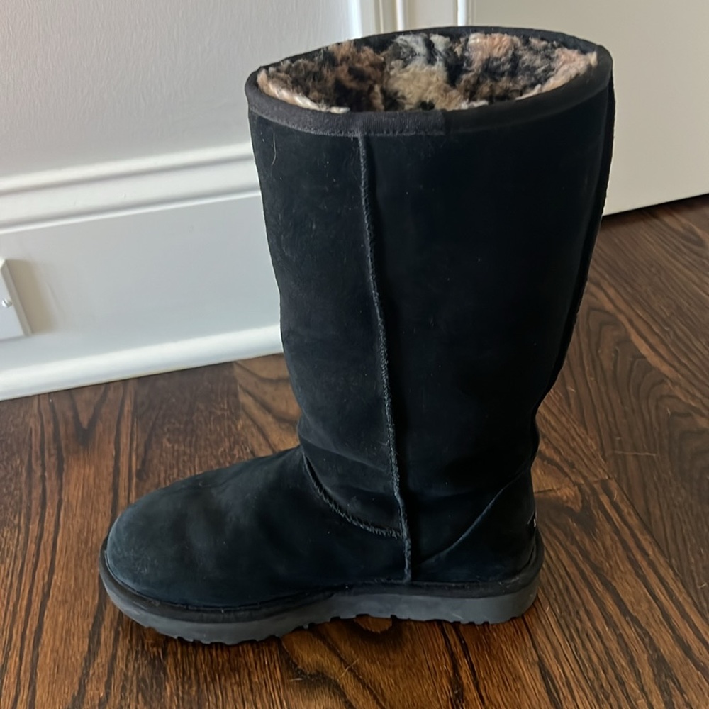 Ugg Boots - Picture 12 of 14